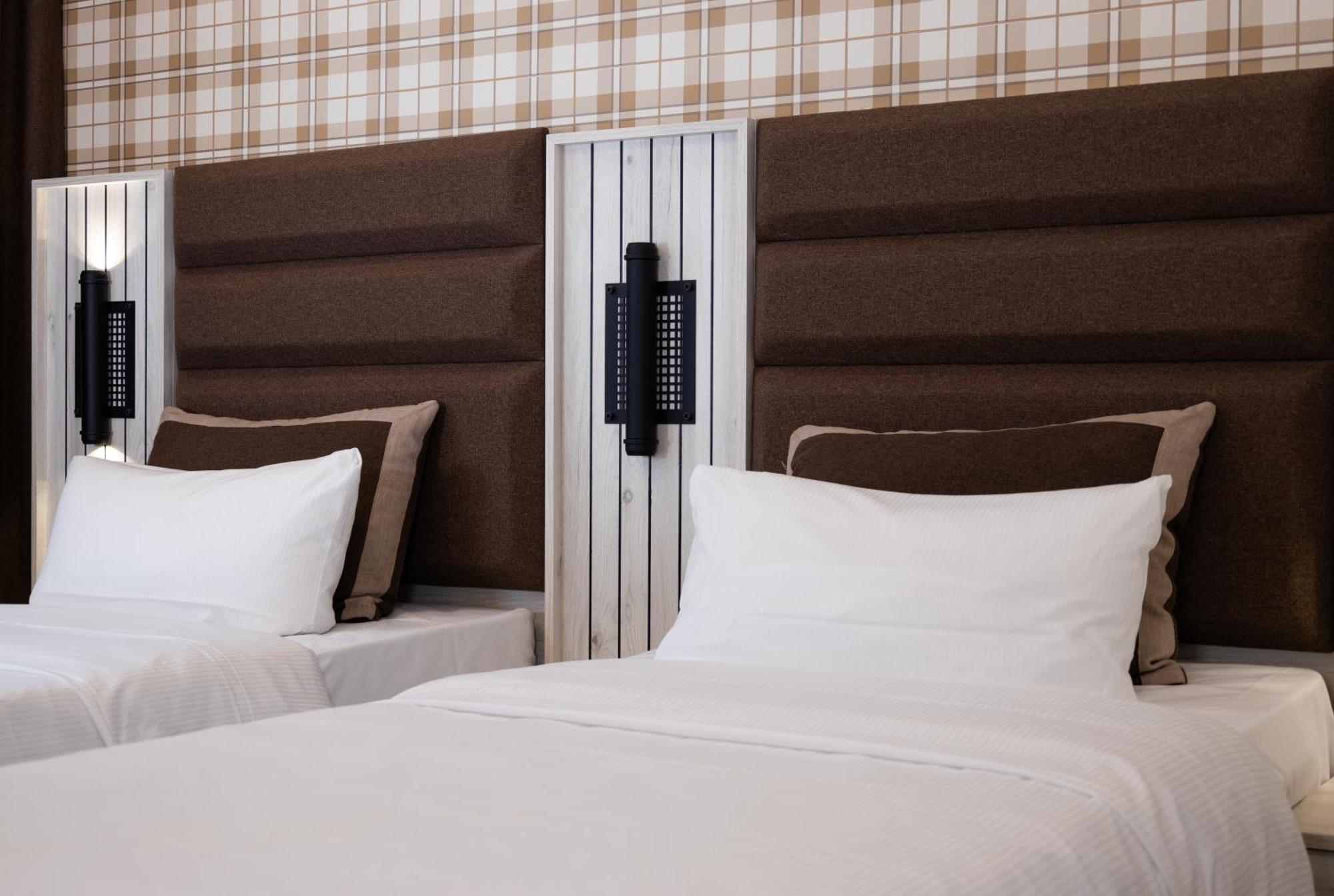 Standard Twin Room,1605476278:JPEG